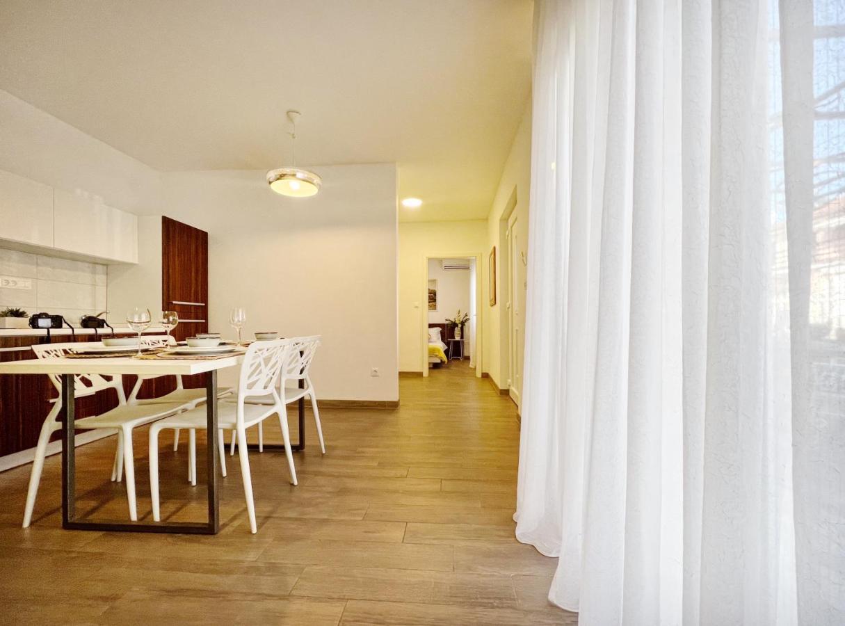Apartments Teodora Maria Novigrad  Bagian luar foto